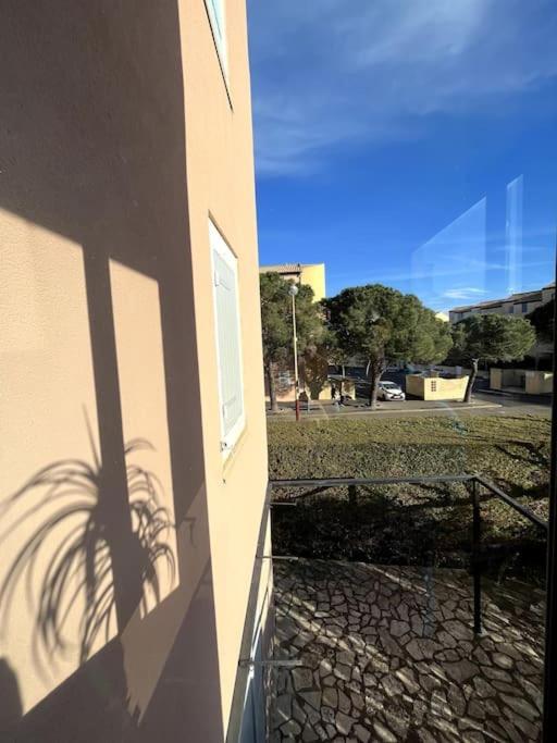 St-pierre-la-mer, Bel A Dans Avec Piscine Et Tennis Entre 5 Et 10 Min De La *