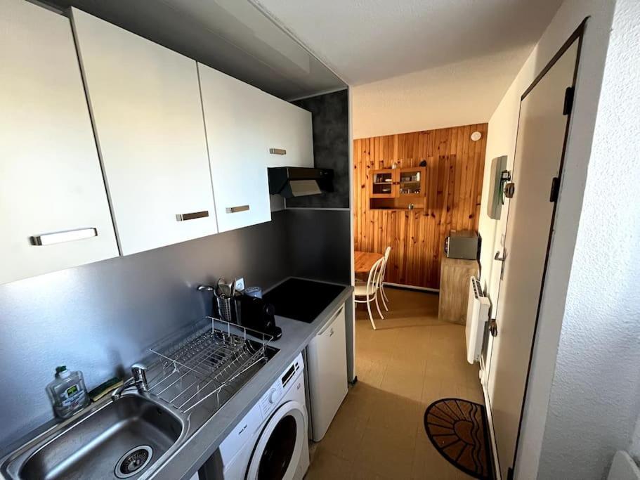 Apartment St-pierre-la-mer, Bel A Dans Avec Piscine Et Tennis Entre 5 Et 10 Min De La