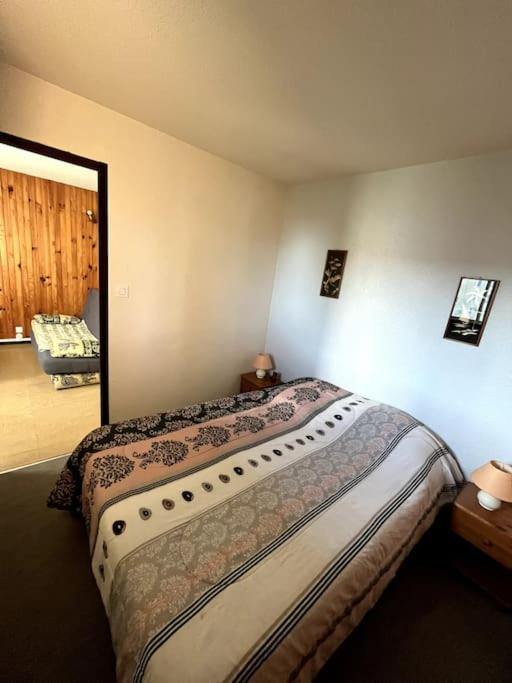Appartement St-pierre-la-mer, Bel A Dans Avec Piscine Et Tennis Entre 5 Et 10 Min De La