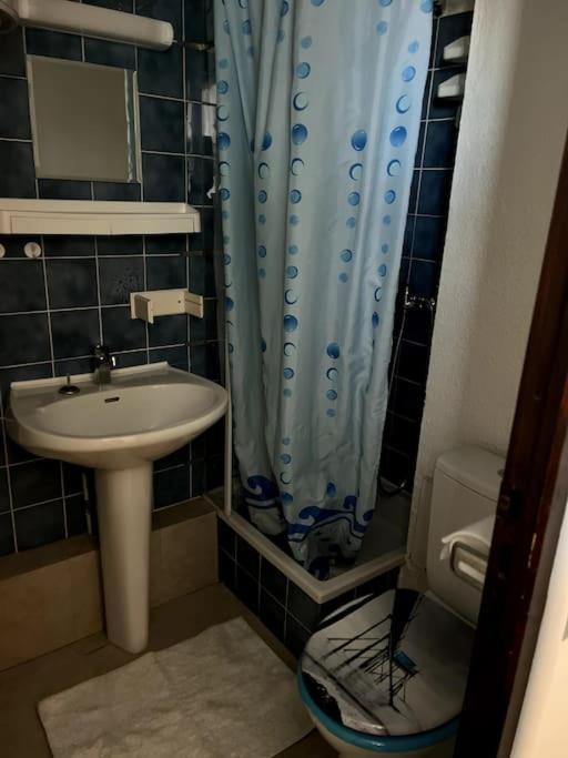 Apartment St-pierre-la-mer, Bel A Dans Avec Piscine Et Tennis Entre 5 Et 10 Min De La *