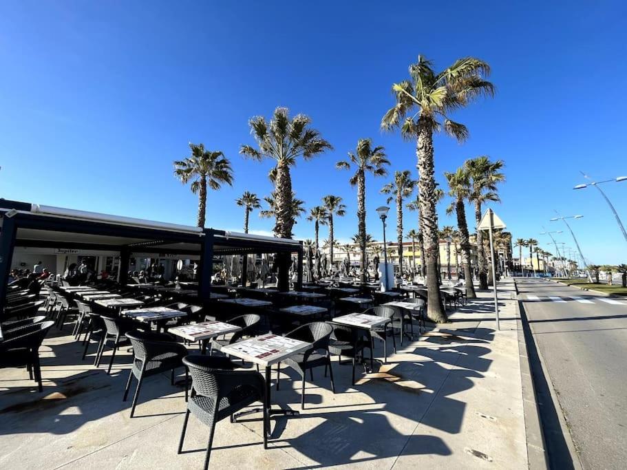 Appartement St-pierre-la-mer, Bel A Dans Avec Piscine Et Tennis Entre 5 Et 10 Min De La *