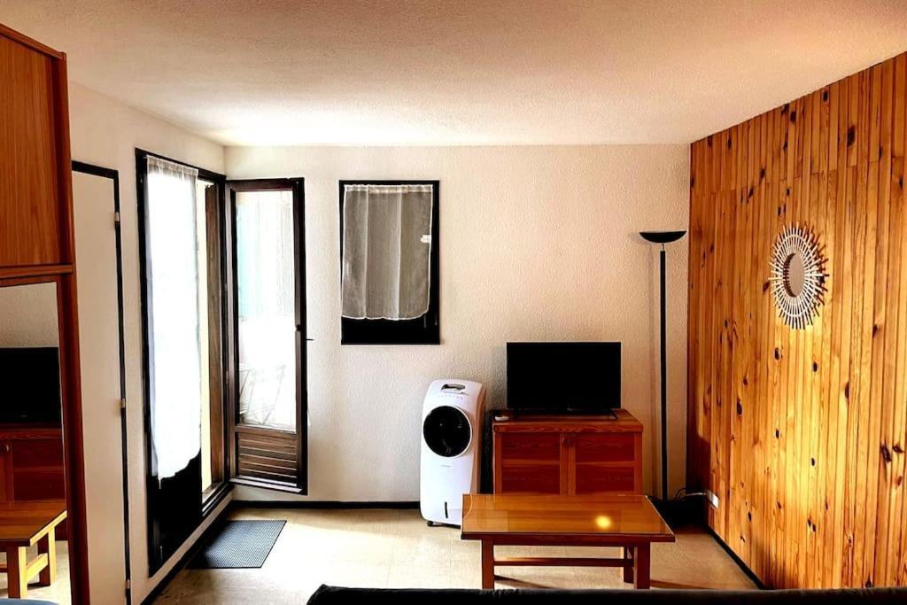 St-pierre-la-mer, Bel A Dans Avec Piscine Et Tennis Entre 5 Et 10 Min De La * Fleury (Aude)